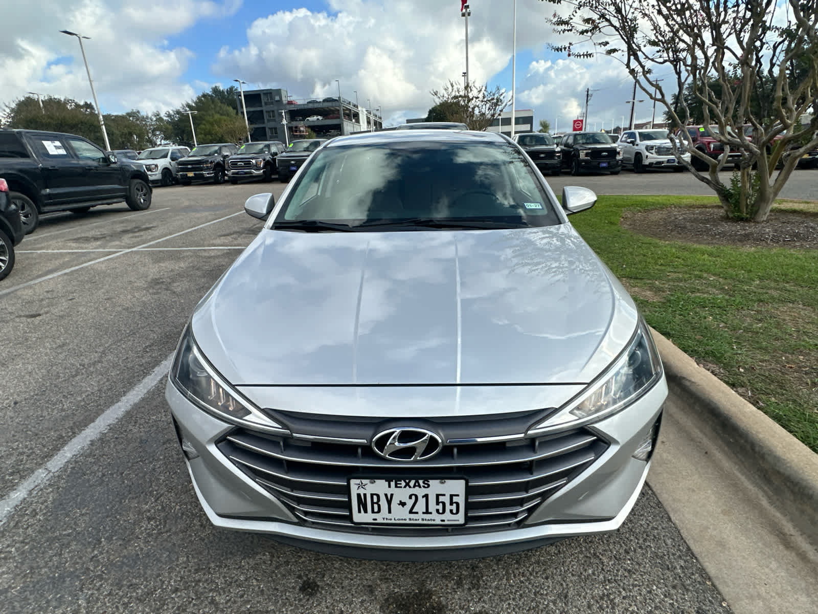 Used 2019 Hyundai Elantra SEL FWD image 4