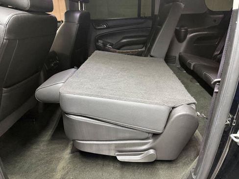 Used 2017 Chevrolet Suburban LT AWD/4WD image 31