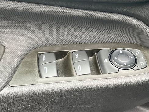 Used 2023 Chevrolet Equinox RS w/ RS Leather Package image 12