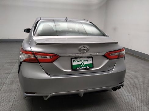 Used 2019 Toyota Camry SE image 6