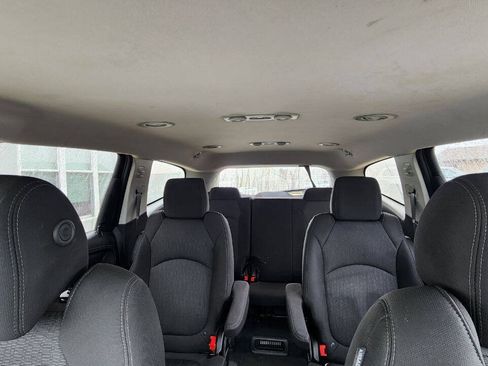 Used 2016 Chevrolet Traverse LT w/ Style and Technology Package FWD image 23