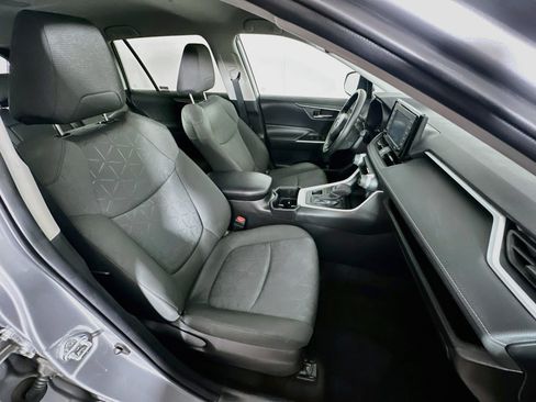 Used 2022 Toyota RAV4 XLE AWD/4WD image 31
