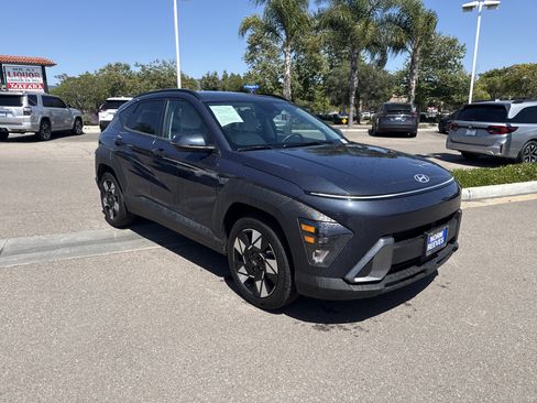 Used 2025 Hyundai Kona SEL FWD image 7