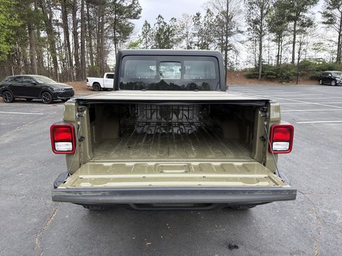 New 2026 Jeep Gladiator Sport AWD/4WD image 40