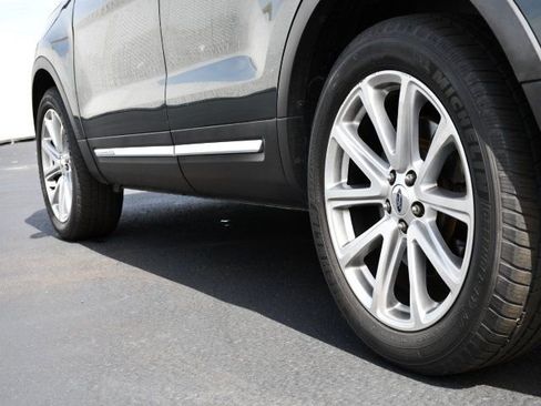 Used 2016 Ford Explorer Limited w/ Equipment Group 301A AWD/4WD image 9