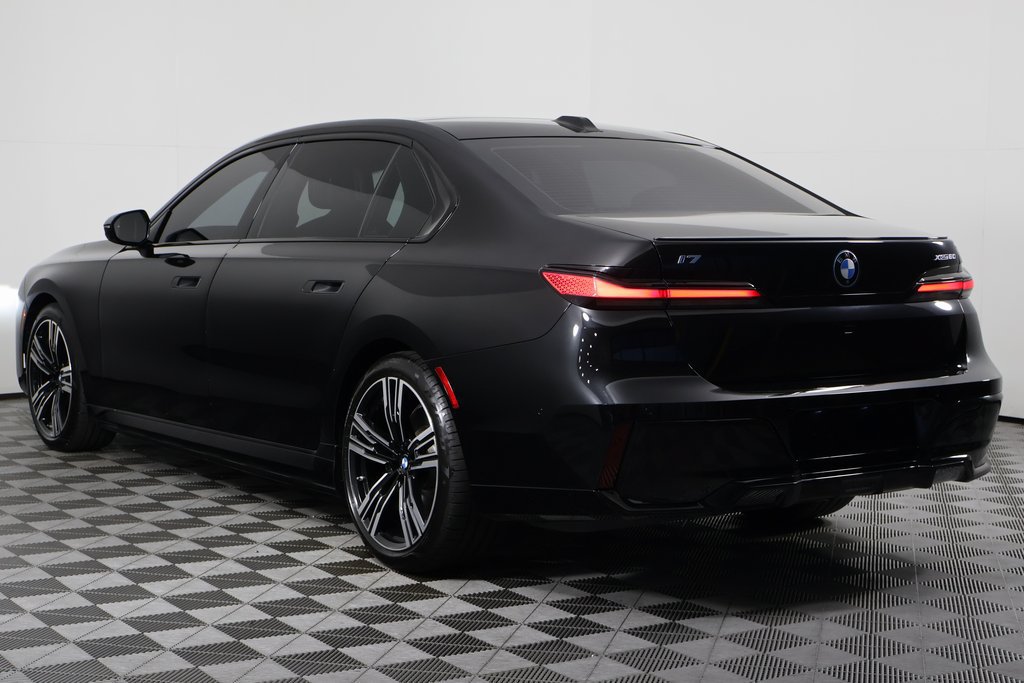 Certified 2023 BMW i7 xDrive60 AWD/4WD image 6