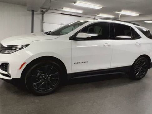 Certified 2023 Chevrolet Equinox RS w/ RS Leather Package AWD/4WD image 4