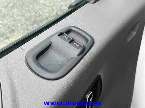 Used 2023 Ford Transit 350 XLT image 17