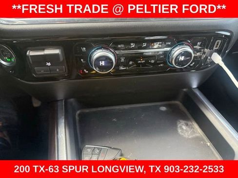 Used 2025 GMC Sierra 3500 SLT w/ SLT Convenience Package image 15