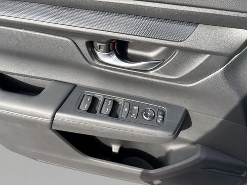 Used 2024 Honda CR-V LX image 17