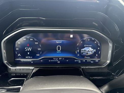 Used 2022 Chevrolet Silverado 1500 LT image 35