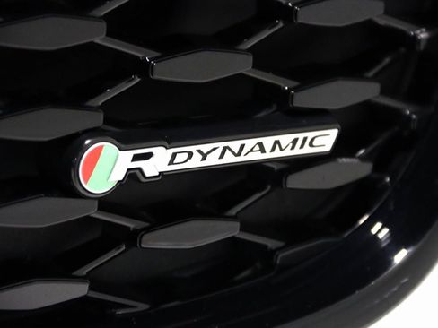 Used 2021 Jaguar XF R-Dynamic SE image 21