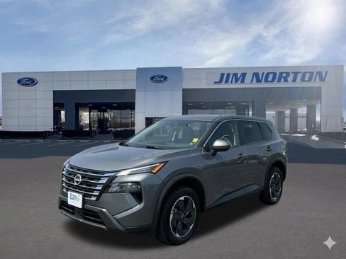 Used 2024 Nissan Rogue SV AWD/4WD image 9