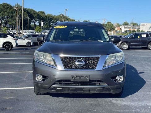 Used 2014 Nissan Pathfinder SL w/ Trailer Tow Package AWD/4WD image 2