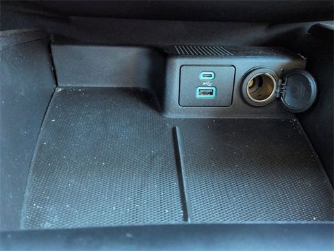 Used 2022 Ford Escape Titanium image 23