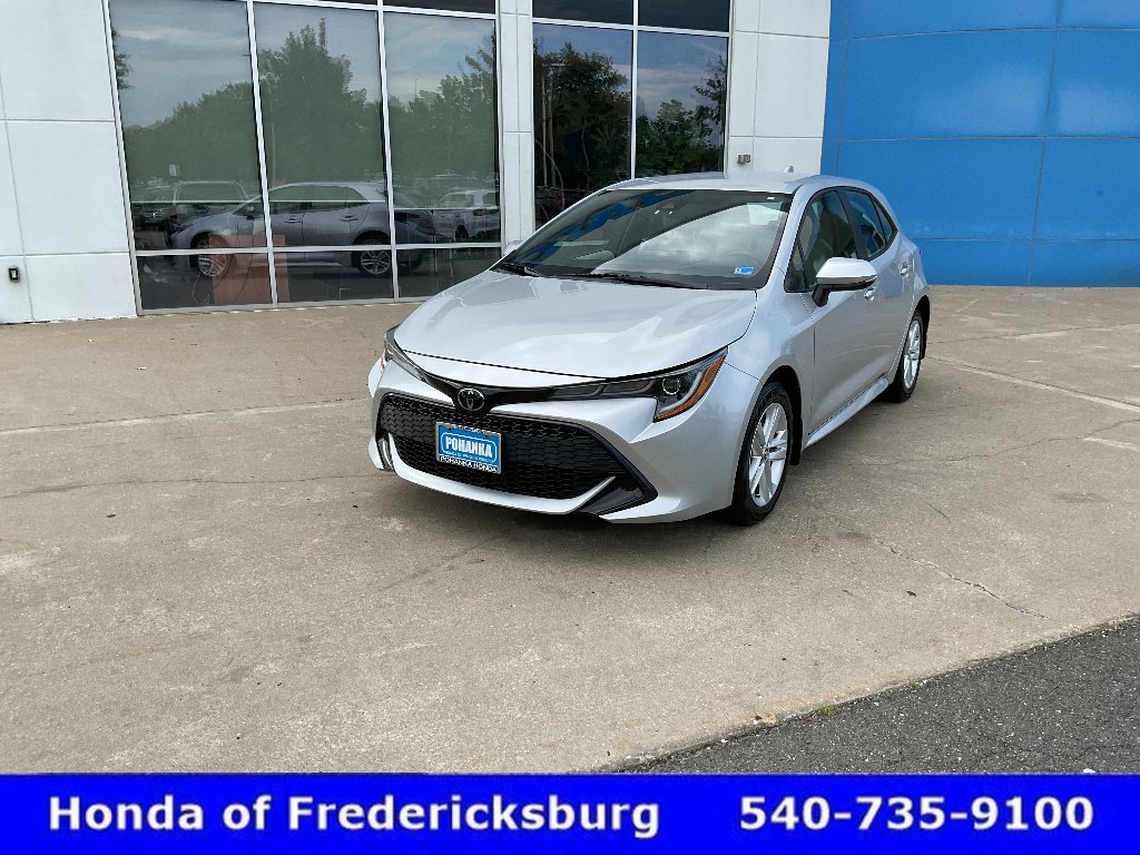 Used 2021 Toyota Corolla SE FWD image 2