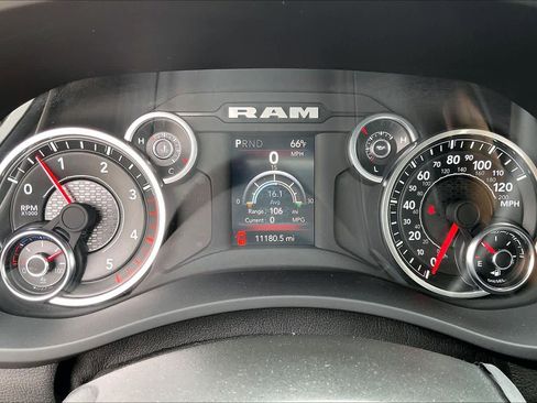 Used 2024 RAM 3500 Tradesman w/ Chrome Appearance Group image 23