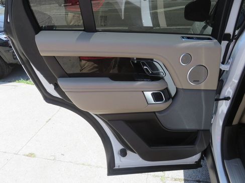 Used 2018 Land Rover Range Rover HSE AWD/4WD image 31