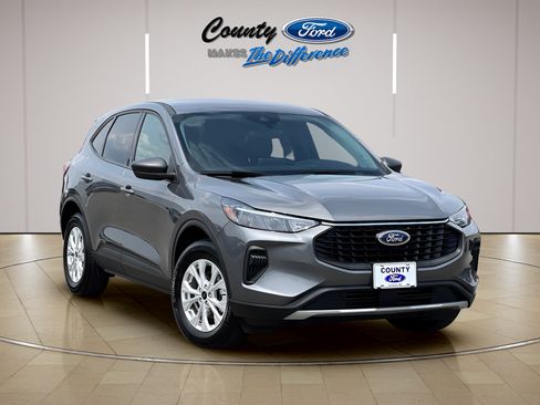 Used 2025 Ford Escape Active AWD/4WD image 1
