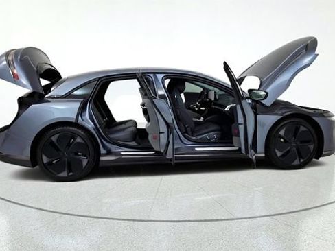 Used 2025 Lucid Air Pure RWD image 20
