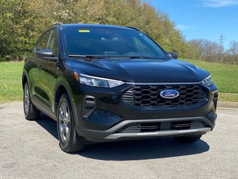 Used 2025 Ford Escape ST-Line image 9