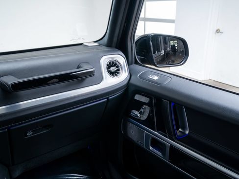 Used 2022 Mercedes-Benz G 550 image 11