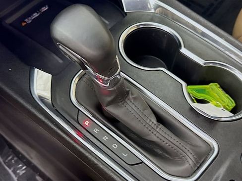 Used 2023 Chevrolet Traverse Premier w/ LPO, Floor Liner Package FWD image 17