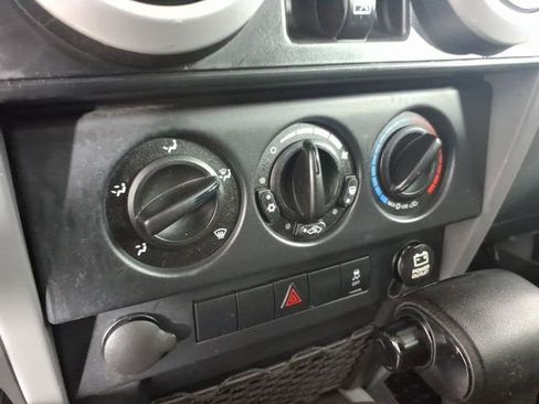 Used 2010 Jeep Wrangler Unlimited Sahara w/ Dual Top Group AWD/4WD image 26