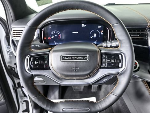 Used 2023 Jeep Grand Wagoneer L Series III w/ Rear Seat Video Group 1 AWD/4WD image 10