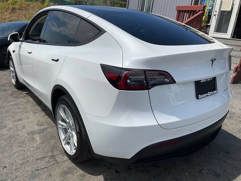 Used 2021 Tesla Model Y Long Range AWD/4WD image 95