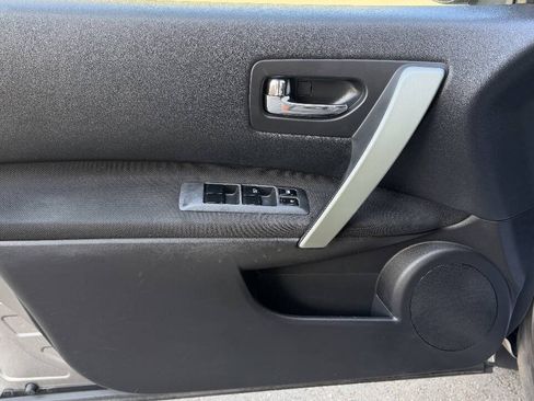 Used 2012 Nissan Rogue SV w/ Premium Pkg AWD/4WD image 11