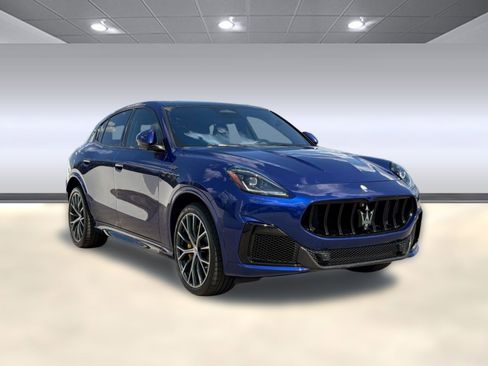Used 2023 Maserati Grecale Trofeo AWD/4WD image 6
