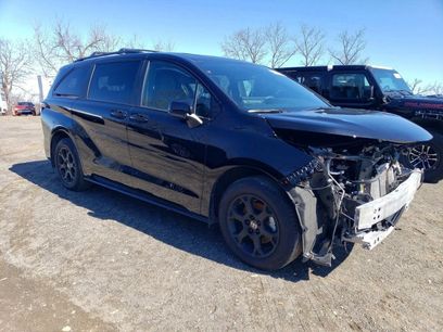 Used 2025 Toyota Sienna XLE Woodland Edition