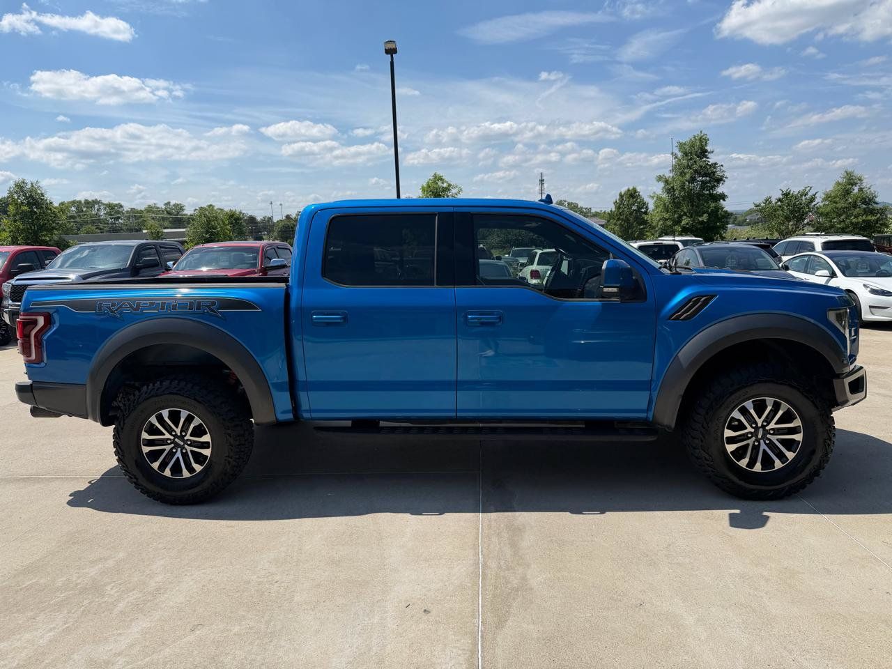 Used 2019 Ford F150 Raptor w/ Equipment Group 802A Luxury AWD/4WD image 4