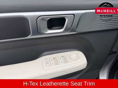Used 2025 Hyundai Santa Fe SEL AWD/4WD image 18