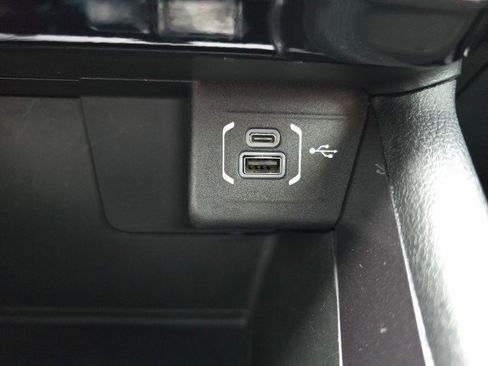 Used 2025 Jeep Compass Sport image 38