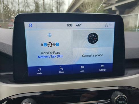 Used 2020 Ford Escape SE image 14