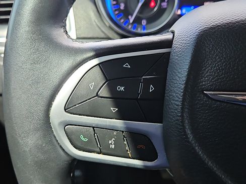 Used 2019 Chrysler 300 Touring w/ Sport Appearance Package AWD/4WD image 22