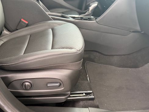 Used 2023 Buick Encore GX Essence w/ Experience Buick Package image 12