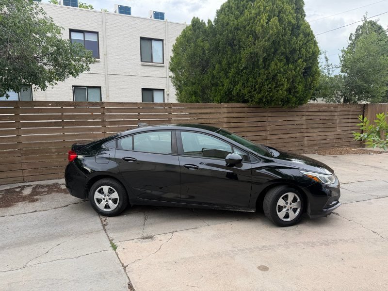 Used 2017 Chevrolet Cruze LS FWD image 3