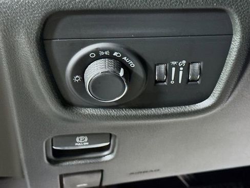 New 2025 Jeep Grand Cherokee Laredo image 10