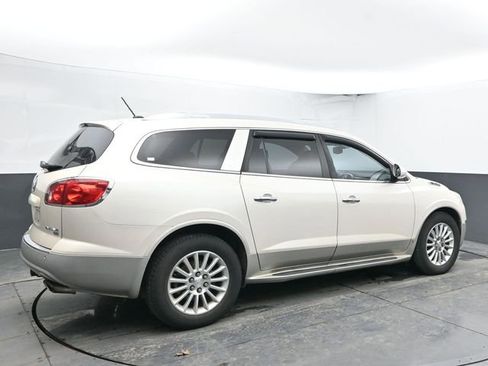 Used 2010 Buick Enclave CXL image 10