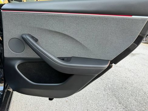 Used 2024 Tesla Model 3 Long Range RWD image 31
