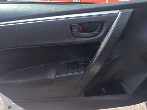 Used 2015 Toyota Corolla L FWD image 11