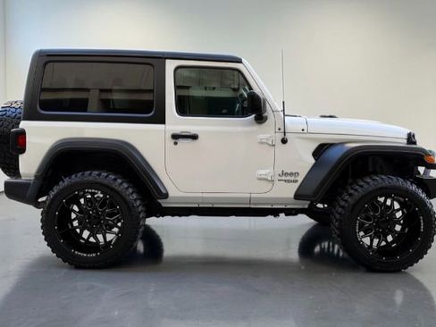 Used 2019 Jeep Wrangler Sport image 7