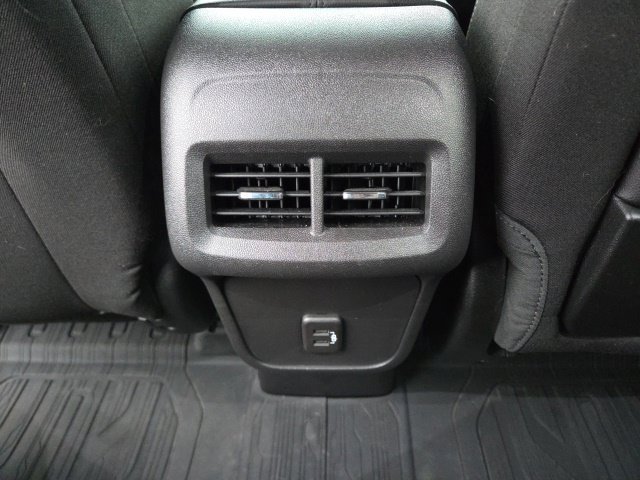Used 2024 GMC Terrain SLE w/ Driver Convenience Package AWD/4WD image 17