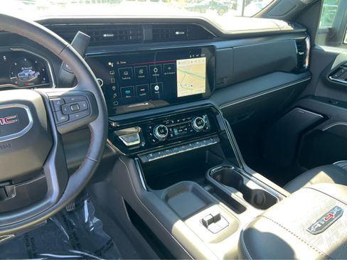 Used 2025 GMC Sierra 2500 AT4X AWD/4WD image 37