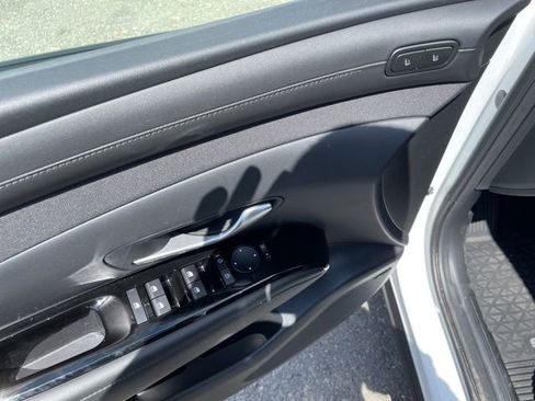 Used 2025 Hyundai Santa Cruz Limited image 24