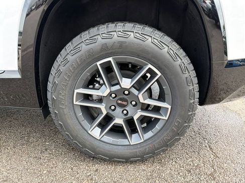 New 2026 GMC Terrain AT4 w/ Convenience Package III image 24