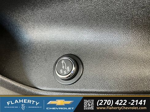 Used 2024 Chevrolet Blazer RS FWD image 23